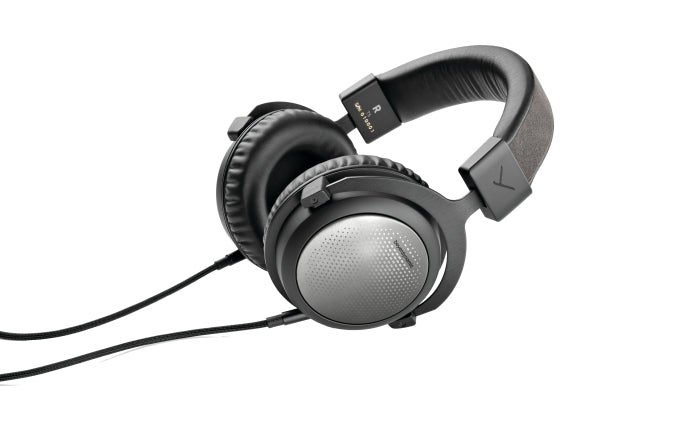 beyerdynamic T5 - High-end Tesla Headphones (3rd Generation) Closed-back
