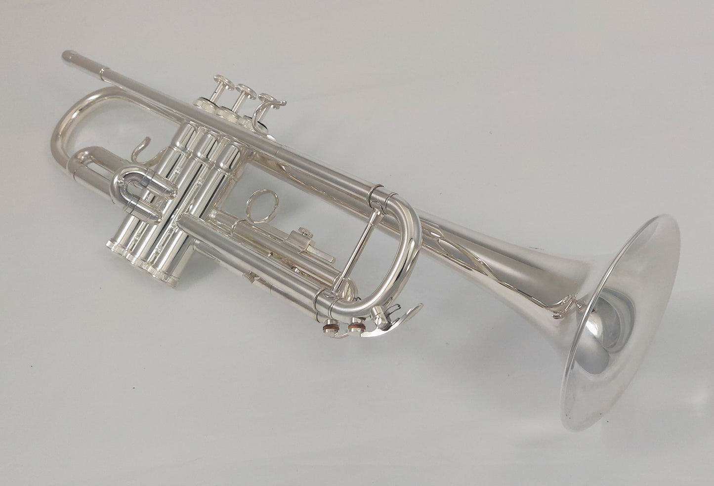 Triumph Series Trumpet - Gold Lacquer [VTRP-TSGL]