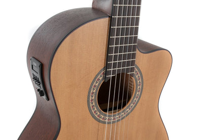 Caballero by MR Classical Guitar 4/4 Natural Ceder - view 2