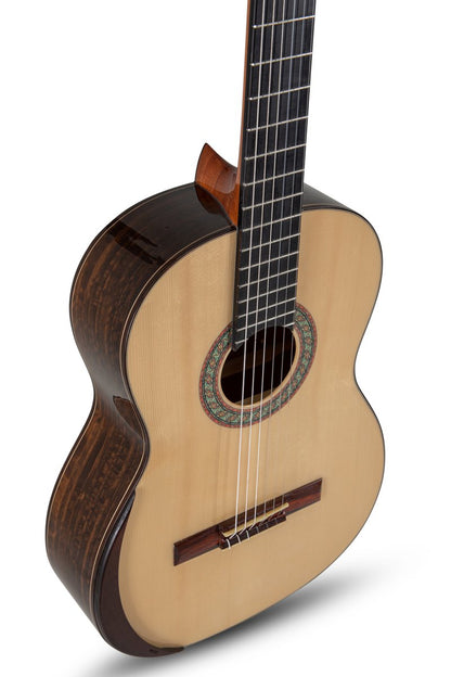 Manuel Rodriguez Superior B-S, Spruce/Flamed Eucalyptus 4/4, Gloss, Armrest - view 3