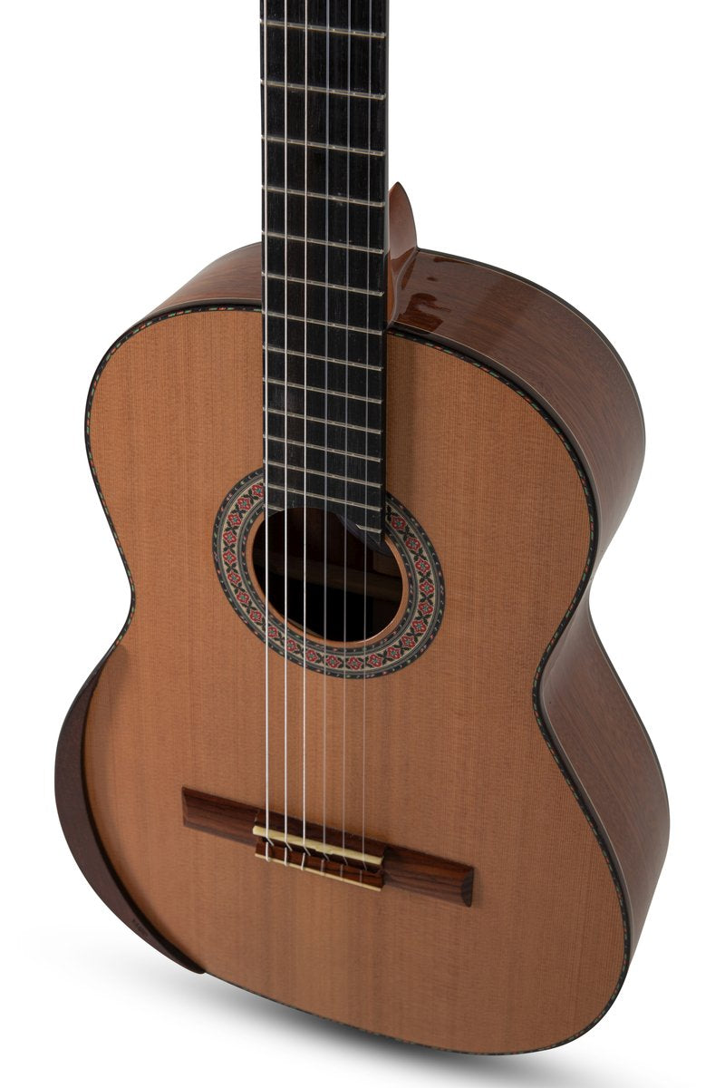 Manuel Rodriguez Magistral D-C, Cedar/Mahogany 4/4, Armrest - view 4