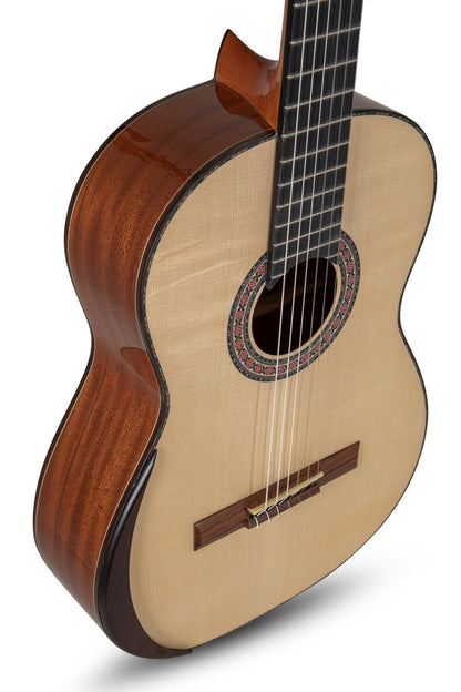 Manuel Rodriguez Magistral D-S, Spruce/Mahogany 4/4, Armrest - view 3