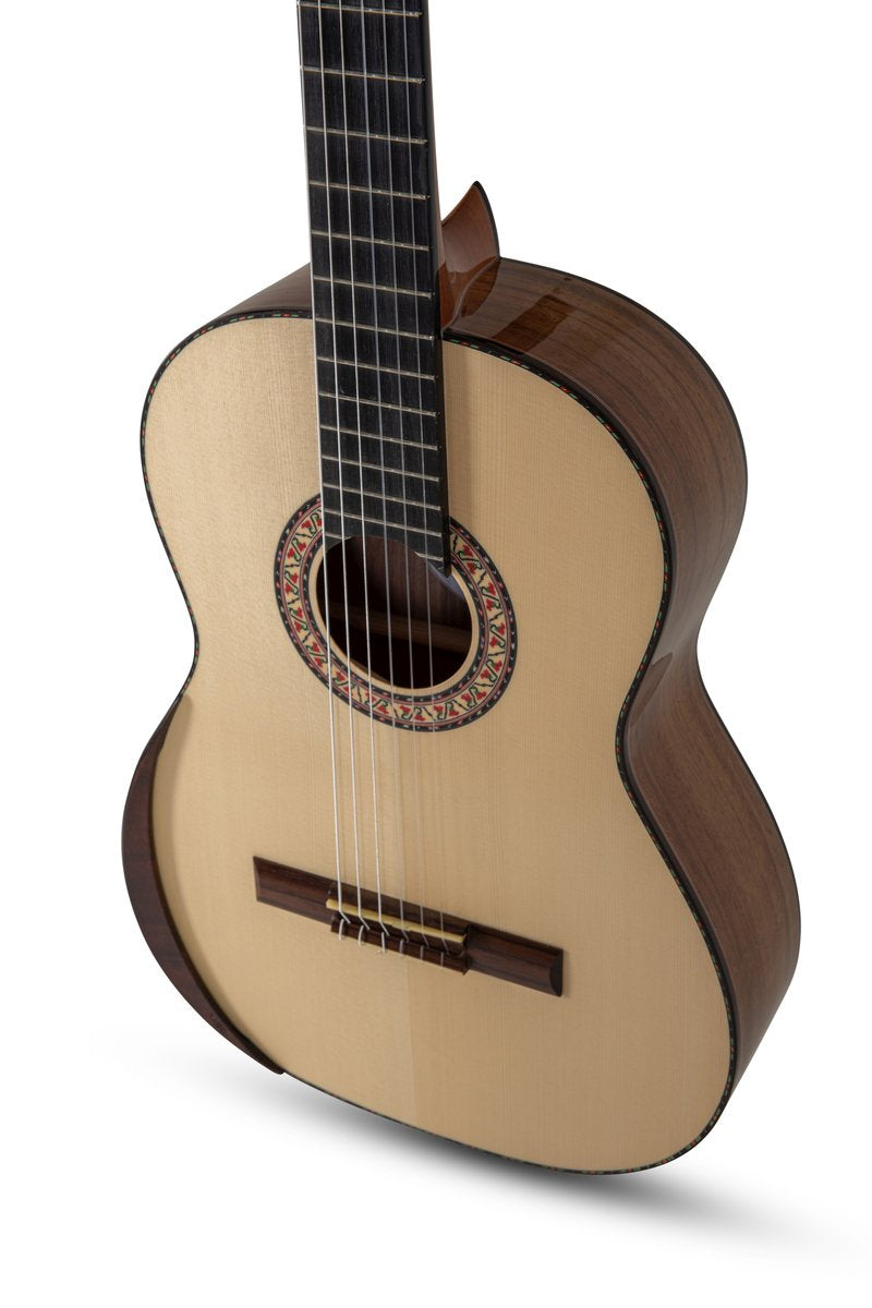Manuel Rodriguez Magistral E-S, Spruce/Walnut 4/4, Armrest - view 4