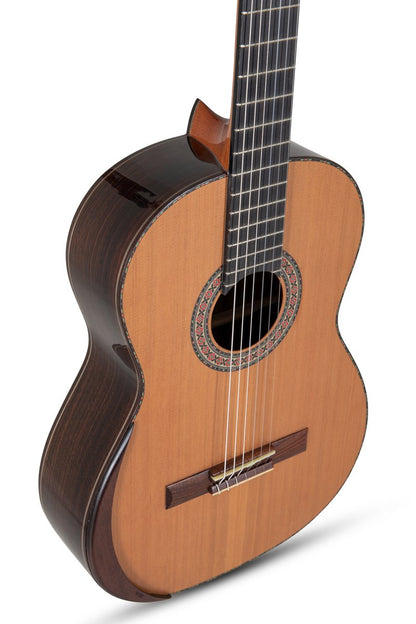Manuel Rodriguez Magistral F-C, Cedar/Ind. Rosewood 4/4, Armrest - view 3
