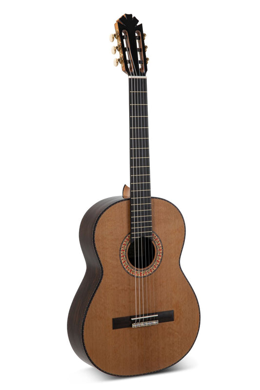 Manuel Rodriguez Signature Legacy, Maneul Senior Maestro, Cedar/Madagascar Rosewood 4/4, w/GEWA Case - view 1