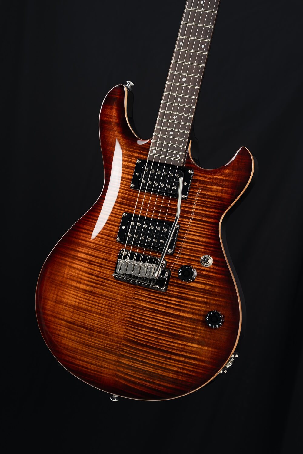 Cort M600T Tobacco Sunburst lifestyle photo